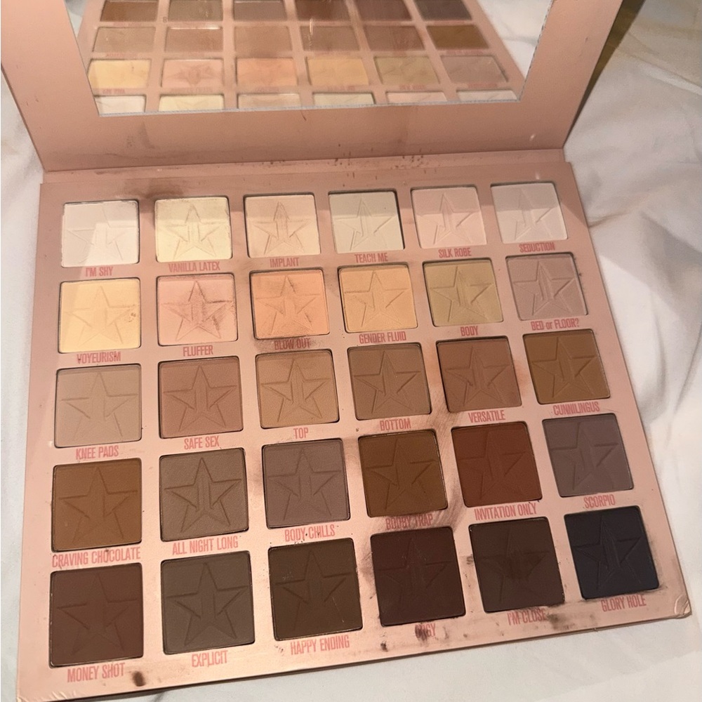 Jeffree Star Matte Eyeshadow Palette